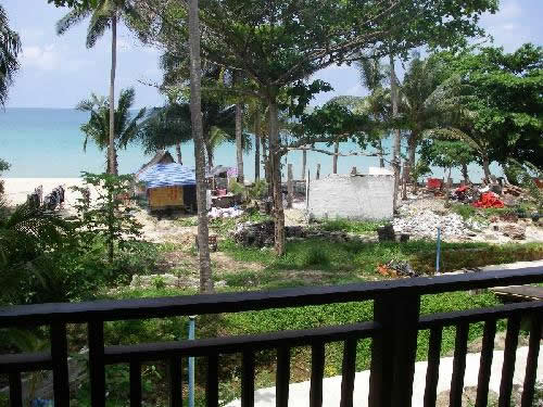 demolition of the old beach bar / mini club
